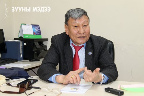 Г.Цэрэнпунцаг: Хурандаа цол олгож эхэлсний 80 жилийн ой ирэх онд тохионо